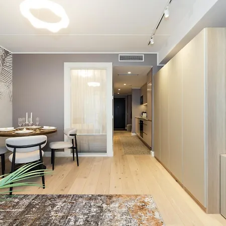 Lejlighed Center Kentmanni Lux Apartment, Free Parking